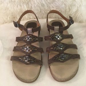 Earthies Women's BELLO Sandal in Coffee SZ 8 M